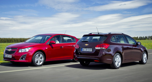  Mega Gallery of New Chevrolet Cruze Station Wagon Plus Photos of Facelifted Sedan and Hatchback