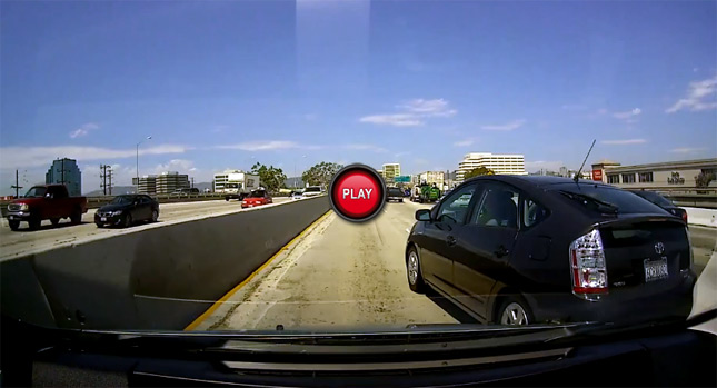  Eco Warriors: Watch Two Toyota Prius Drivers Slowly and Greenly Squabble on a California Highway