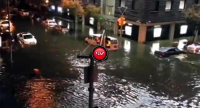  Unbelievable Raw Video Shows Cars Under Water in Manhattan