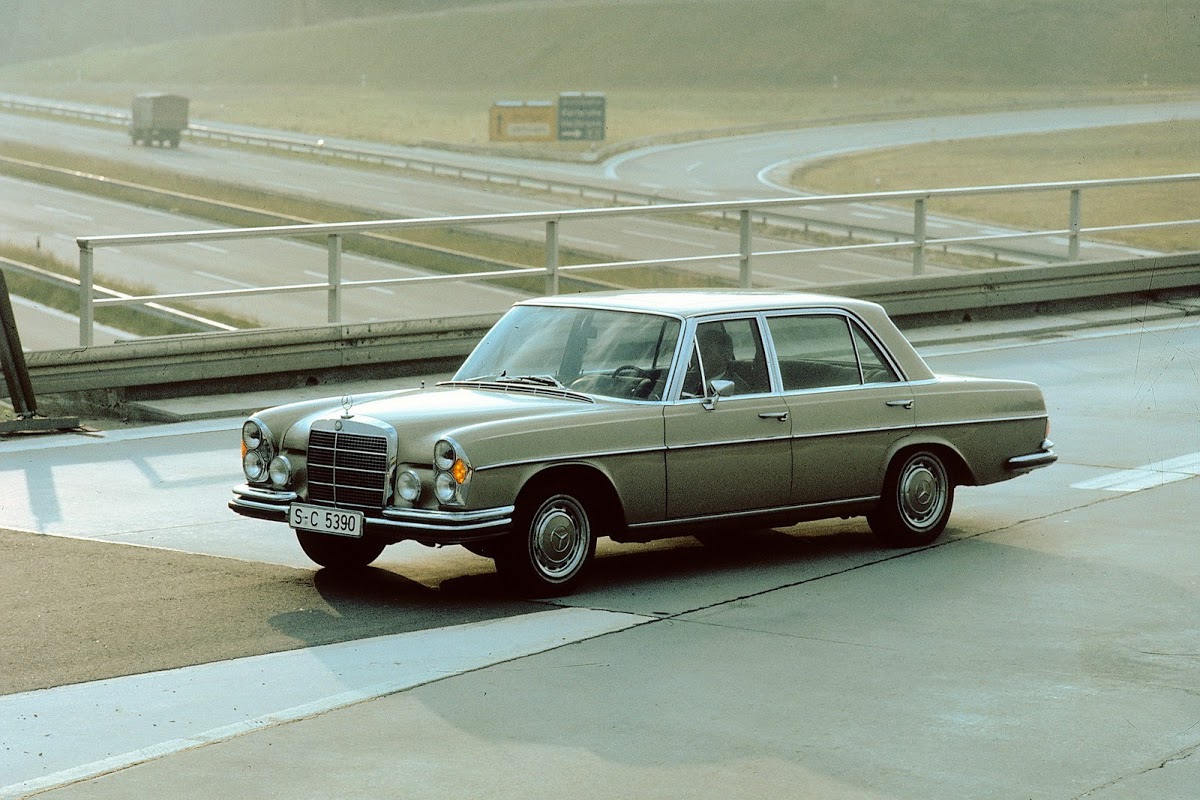 Мерседес w109