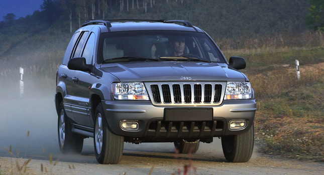  Jeep SUVs Recalled After Airbags Go Off By Themselves Injuring Passengers