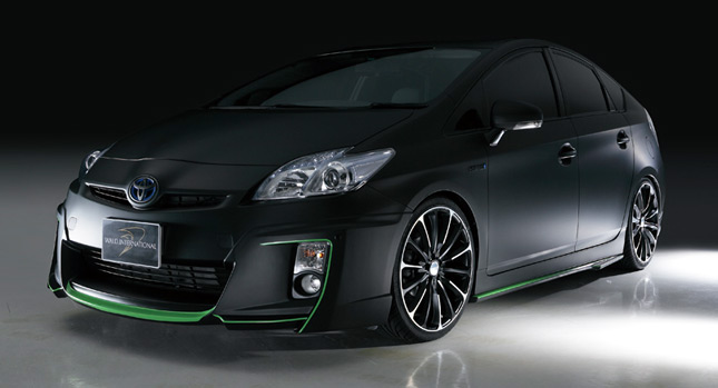  Wald International Brings Out the Darker Side of the Toyota Prius Mk3