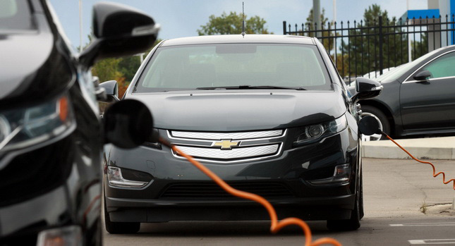  Is it a ReVolt? Some Chevy Dealers Stop Selling GM’s Hybrid Over New Tool Costs