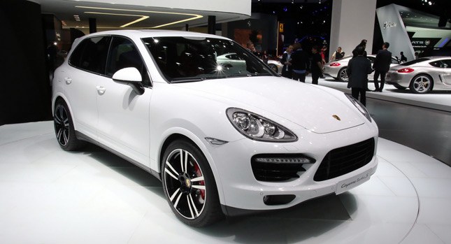  Porsche’s New 543HP Cayenne Turbo S Storms into the Detroit Motor Show