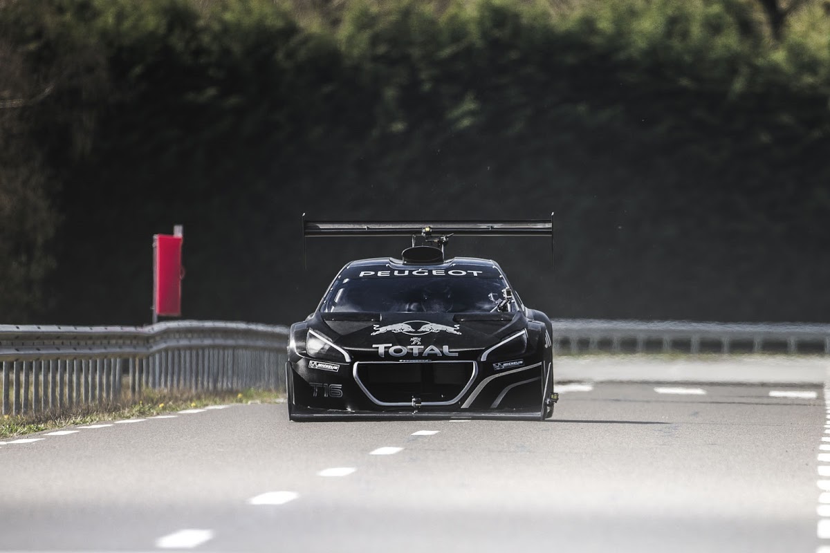 Peugeot 208 T16 Pikes Peak, 2013MY