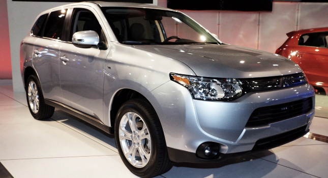  Mitsubishi Discovers Cause of Melted Batteries on Outlander PHEV, Issues Recall