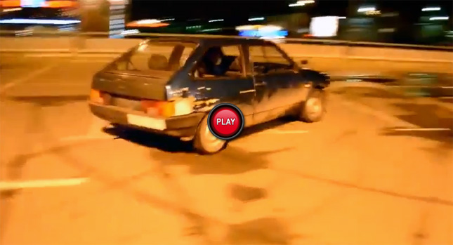  Lada Samara Hits a Wall -Literally- While Trying to Drift