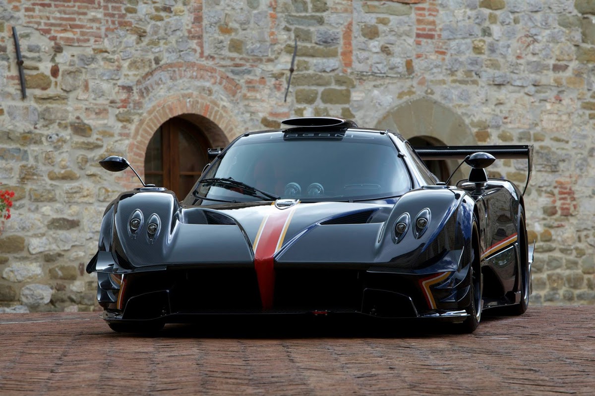 Pagani Introduces the Last Zonda Special, the New 800HP Track-Exclusive