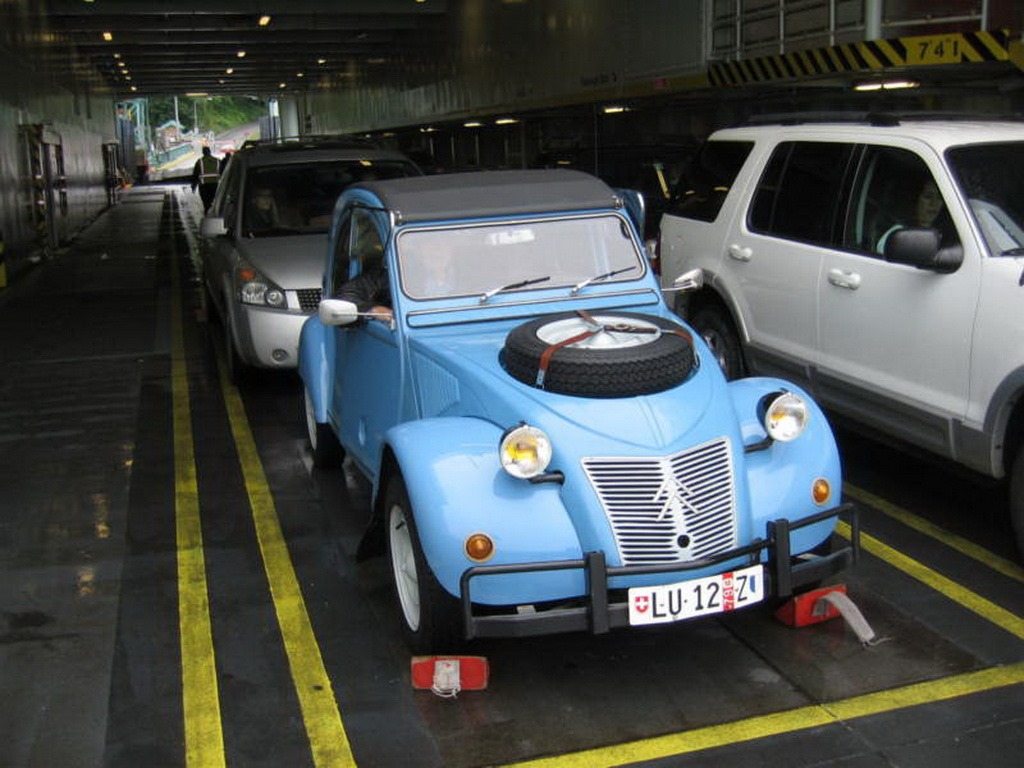 The Citroën 2CV Sahara: Two Engines Are Better Than One -  Motors Blog