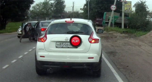  This Guy Did What Many Think of Doing When Seeing Distracted Drivers Talking on Cell Phones