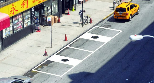  Using Manhole Covers to Hide Wirelessly Chargers for EVs Might Just Work…