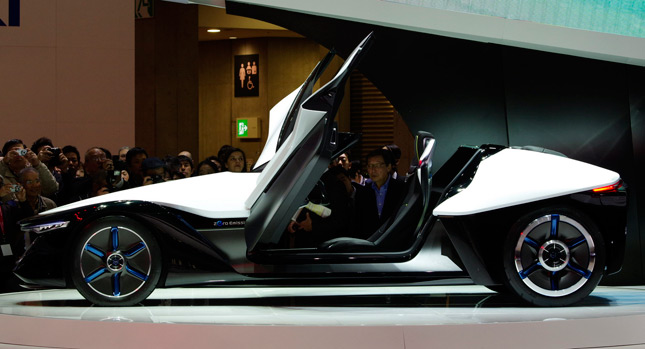  Wraps Come Off Nissan’s BladeGlider Concept in Tokyo, will be Produced