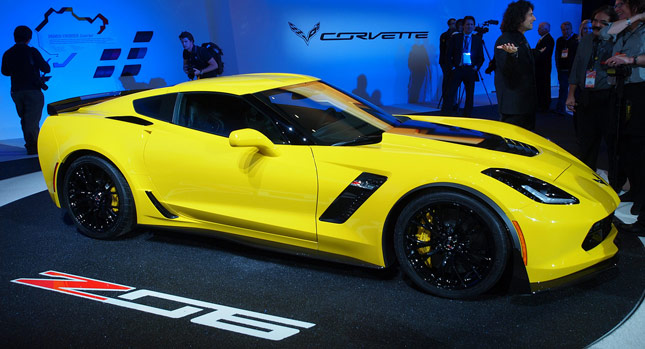  A Technical Video Walk-Around the New Corvette Z06 and C7.R, Plus Live Shots from Detroit