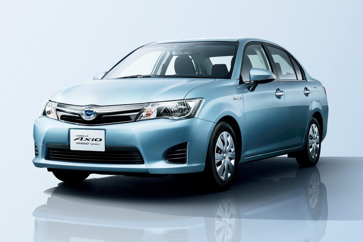 Toyota Corolla Axio 2012