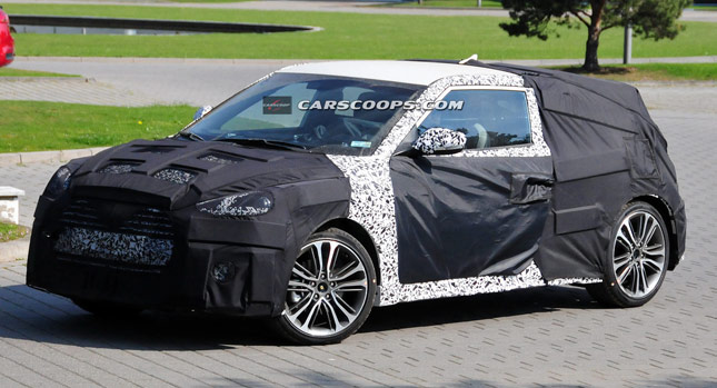  First Spy Shots of Hyundai's Facelifted 2015 Veloster