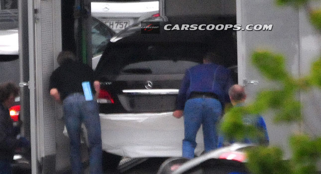  Spy Shots: Mercedes' Facelifted B-Class Shows its Behinds