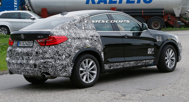  BMW Spied Working on X4 M40i Sports Model