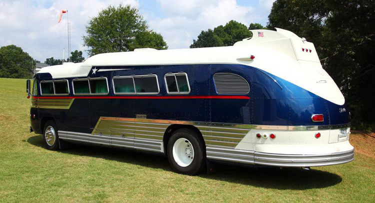  1957 Flxible Starliner is Not an RV; It’s Your $235k Ticket for an Art Deco Home on Wheels