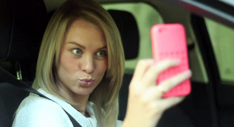  Ford Says Young Brits Most Likely To Take Driving Selfie