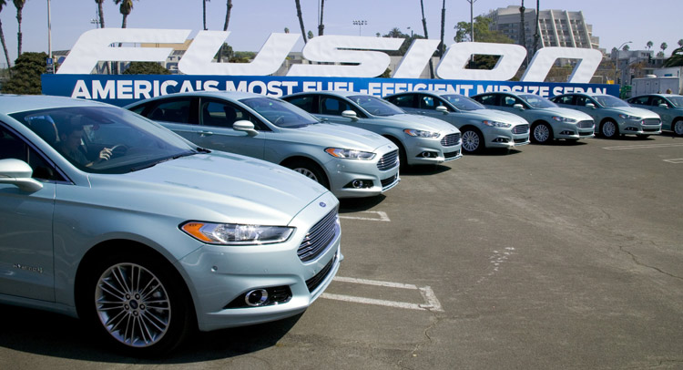  Ford Recalls 850,000 Vehicles in North America for Airbag Issue