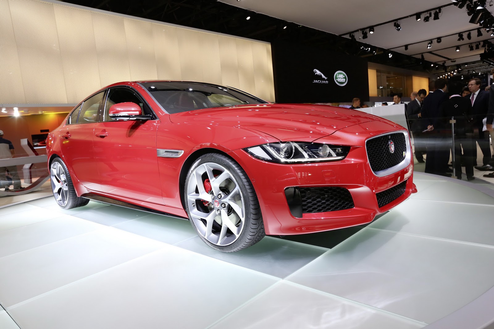 Jaguar xe 2015 слабые места