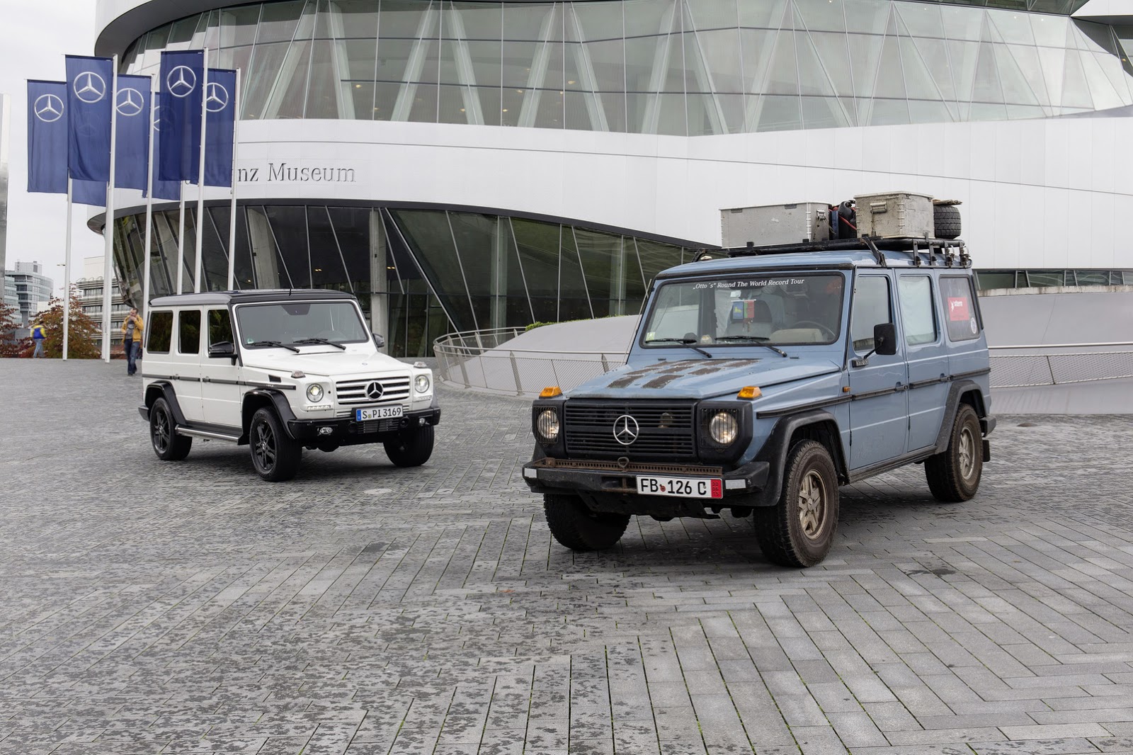 Mercedes-Benz gets all postmodern with a G-Wagen race car