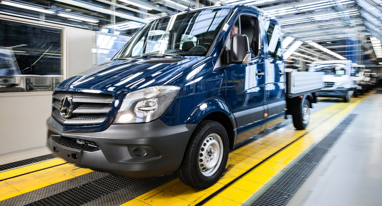  Next-Gen Mercedes-Benz Sprinter Will Be Built in North America as Well