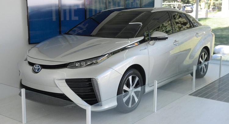  Toyota Giving Away the First FCV to Lucky California Resident