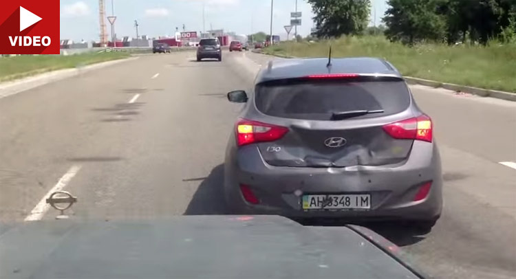  Hyundai Pays the Price for Middle Finger and Cutting Off Another Motorist