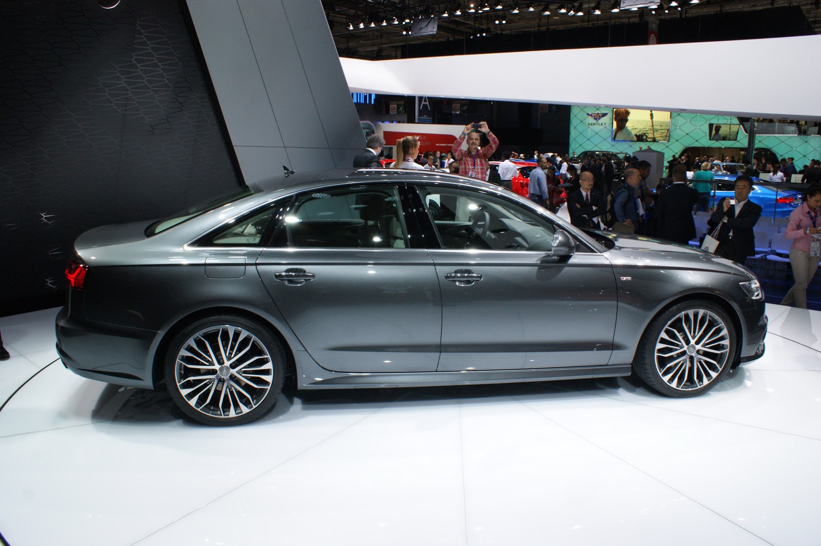 Audi’s Facelifted A6, S6, RS6 and Allroad Say Bonjour to Paris | Carscoops