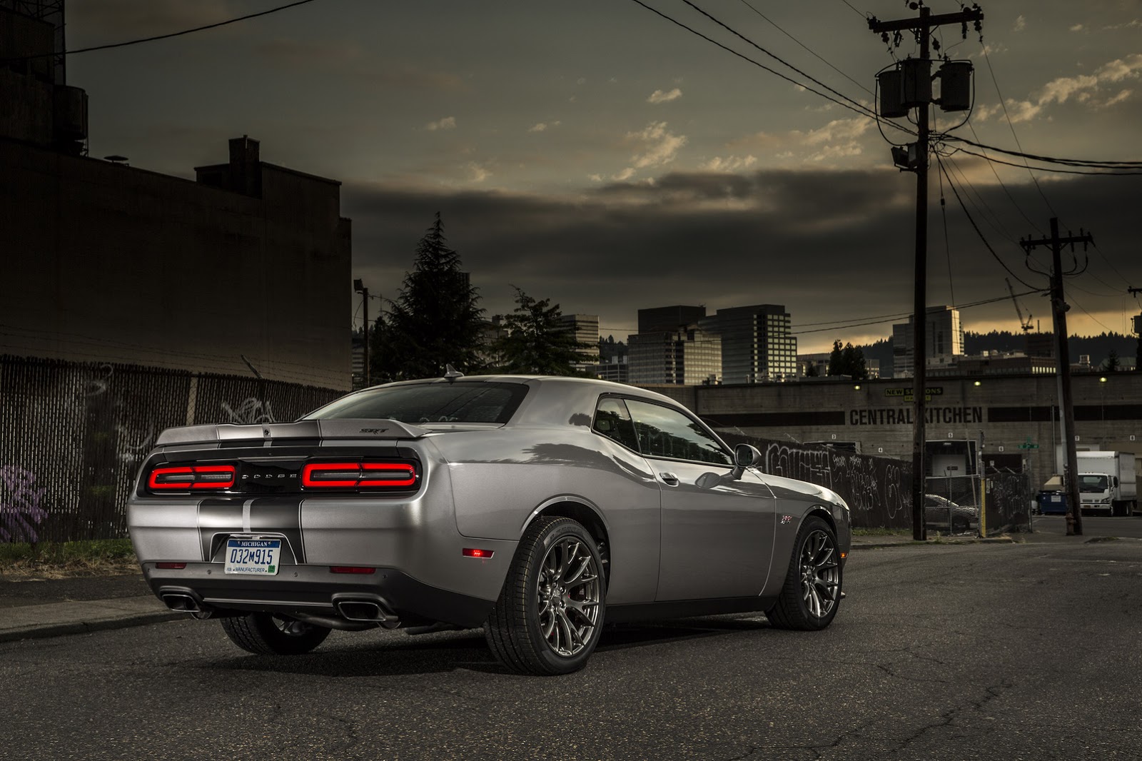 Dodge Has Over 5,000 Orders for 707HP Challenger SRT Hellcat | Carscoops