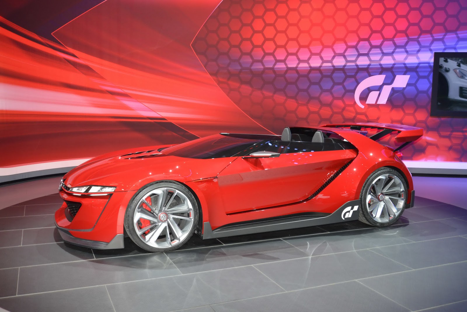 GTI ROADSTER MAKES STOP AT LOS ANGELES