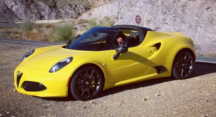  Gotcha: Alfa Romeo 4C Spider Caught Out in the Open During Photo Shoot in Spain