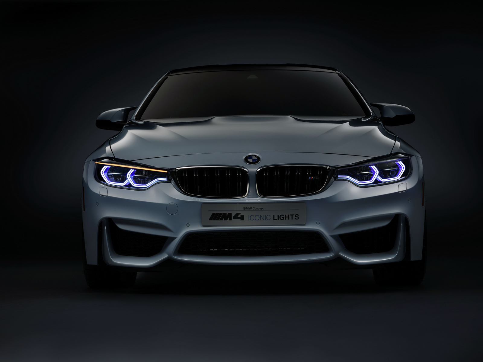 Bmw Gives The M4 Coupe A Cool Set Of Laser And Oled Lights At Ces 15 Carscoops