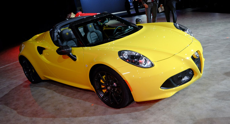  Alfa 4C Spider Flaunts its New Hairdo in Detroit