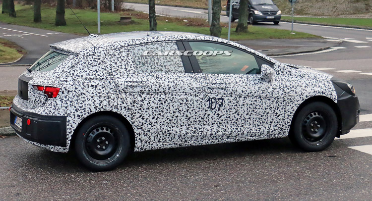  Spied: All-New Opel Astra Hatch Shows Off Production Lights