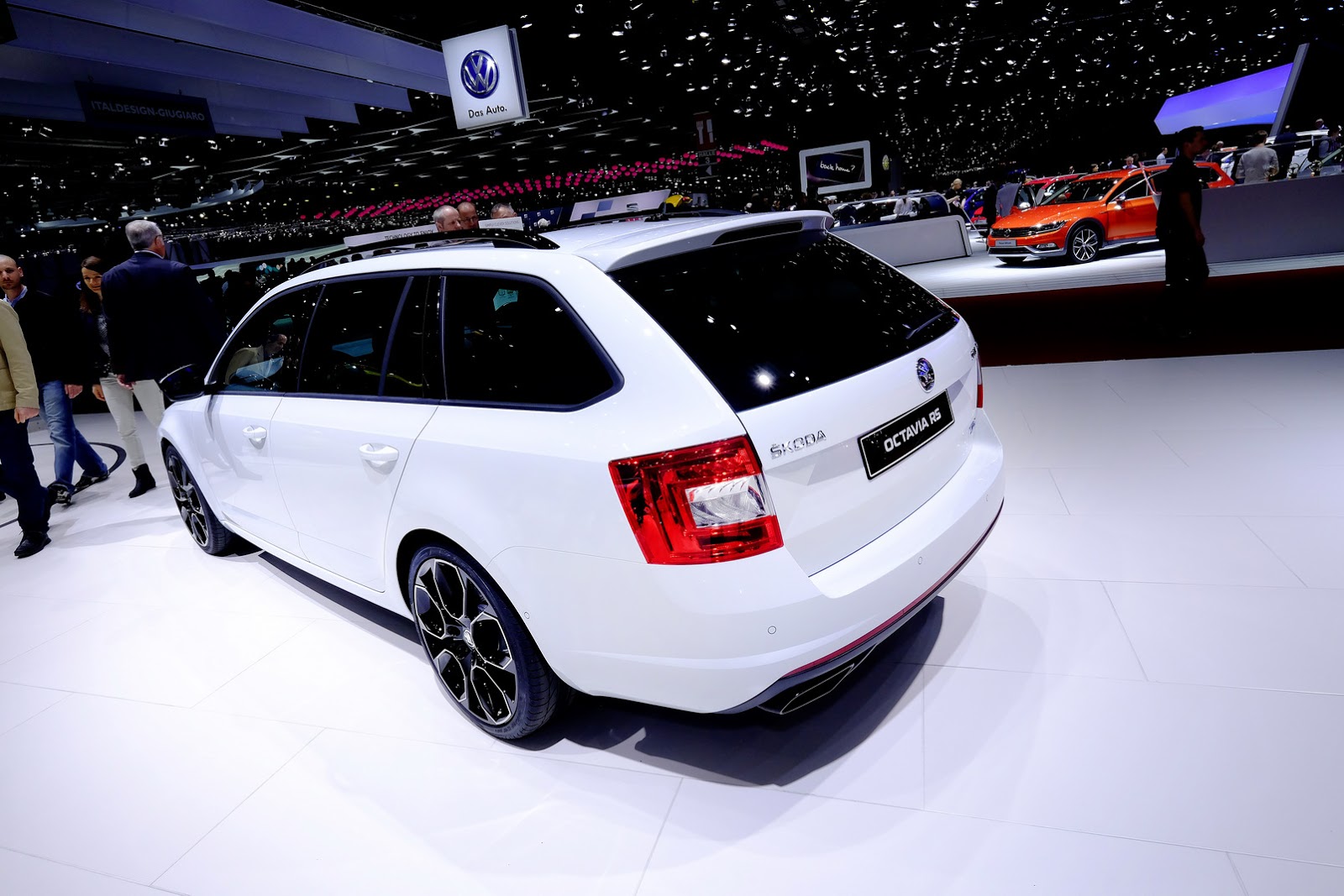 New Skoda Octavia RS 230 is the Definition of Practical, Fast and Modern