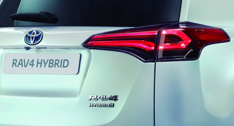  Toyota Confirms RAV4 Hybrid Debut for New York Motor Show