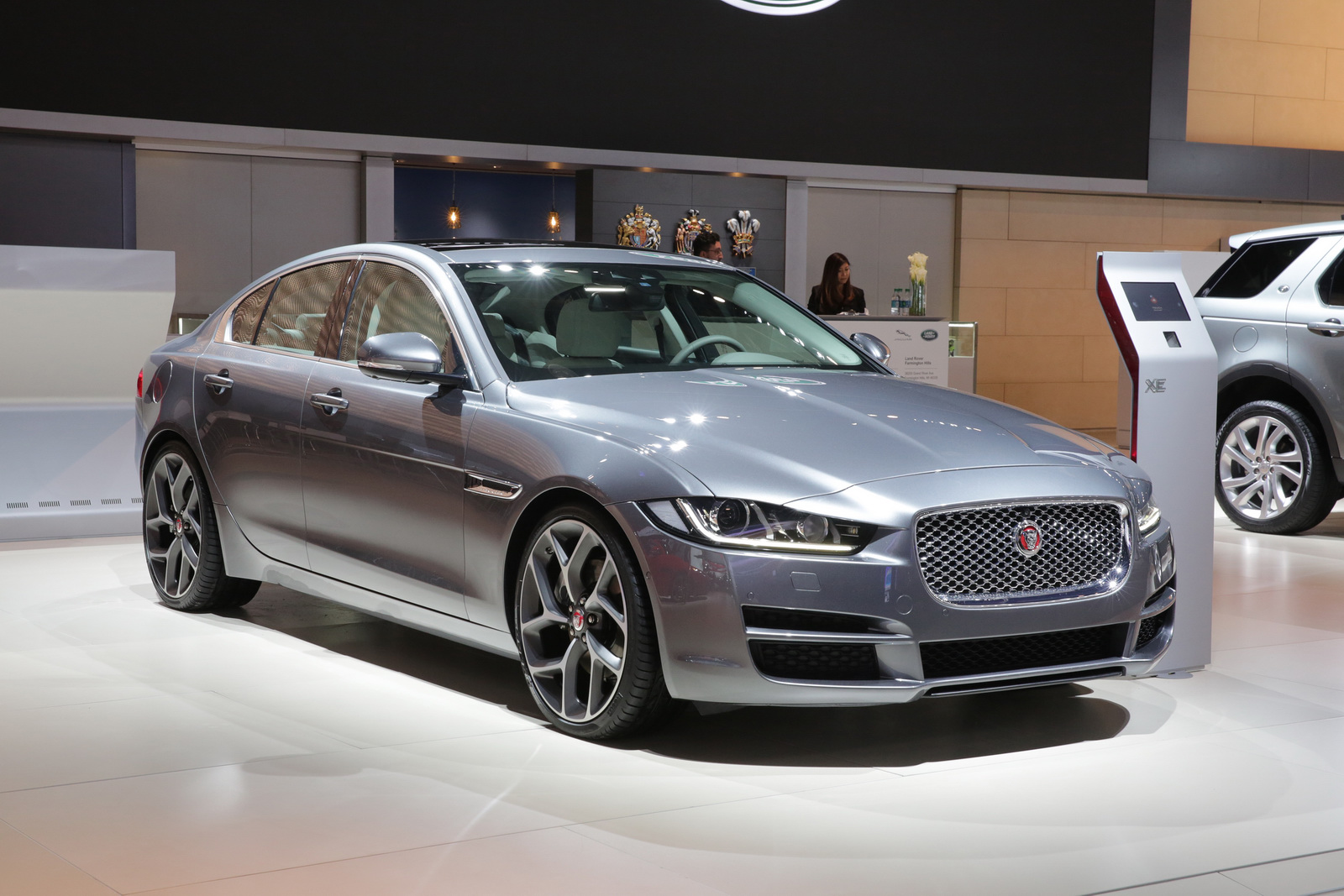 Jaguar USA Announces Specs for 2016 XE, 180HP Diesel Confirmed