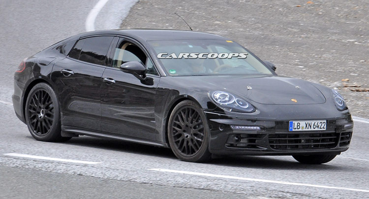  Second-Gen 2017 Porsche Panamera S E-Hybrid Spied