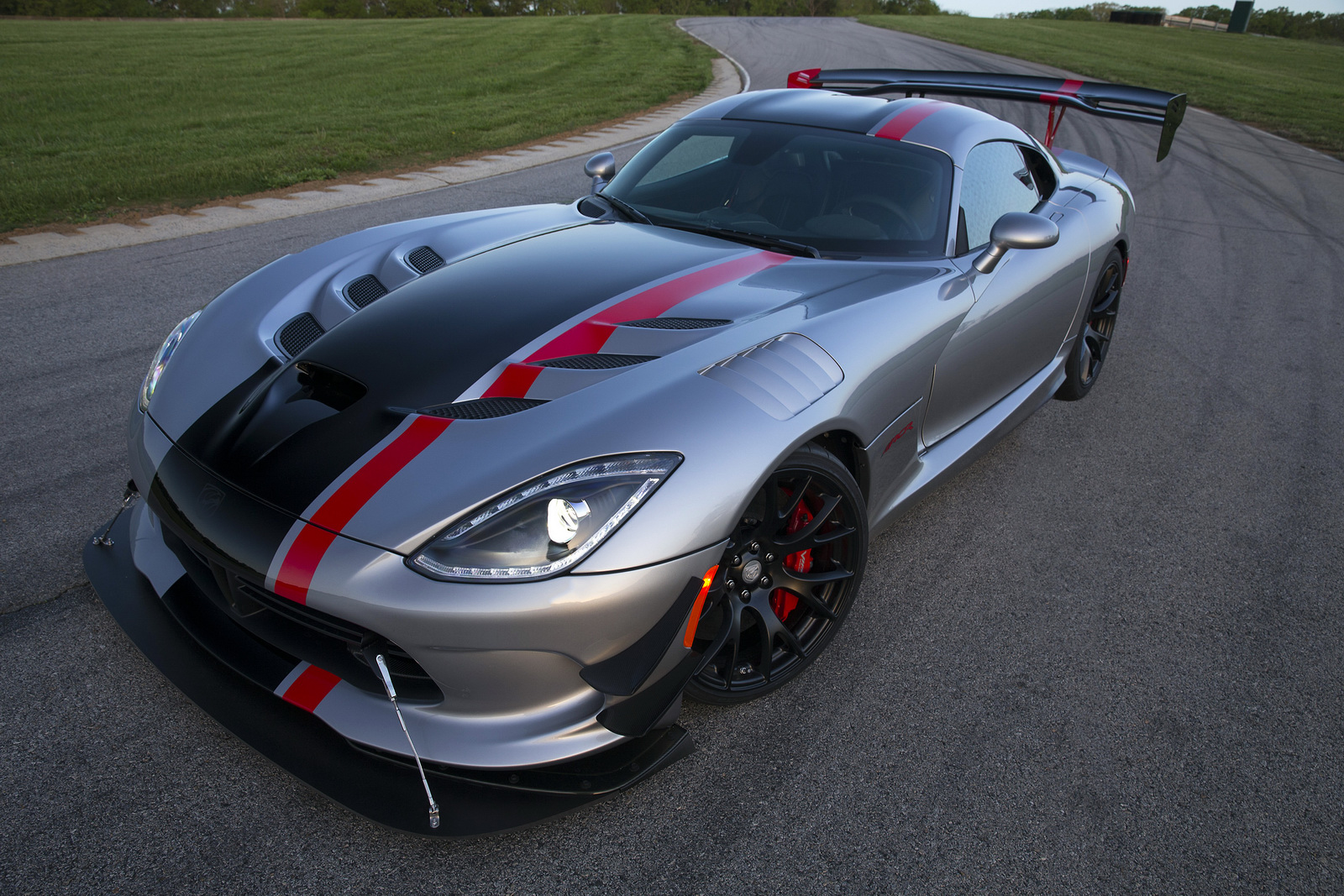 2016 dodge viper acr priced from 117895  carscoops