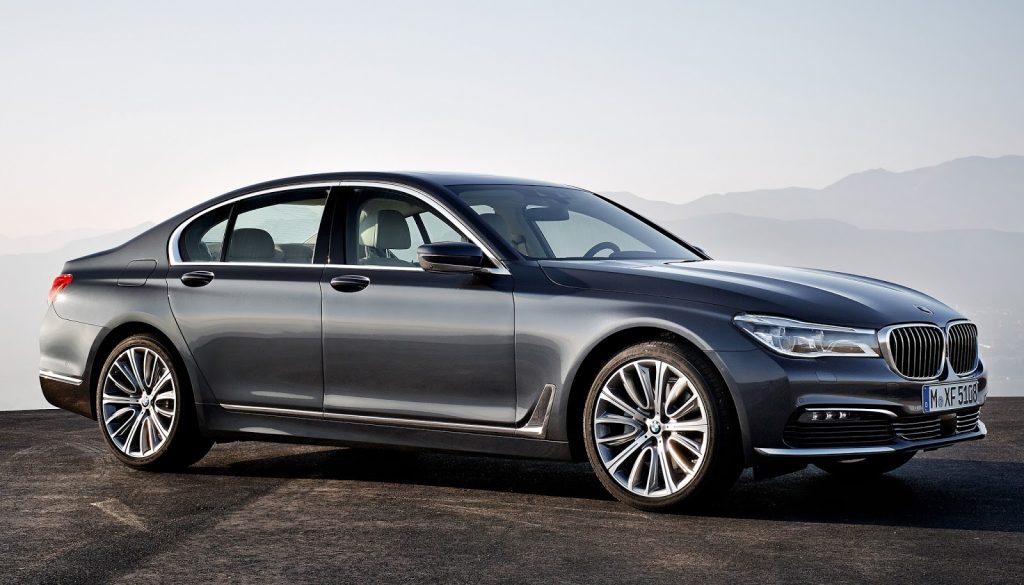 Visual Comparison: 2016 BMW 7-Series G11 Vs. 2015 7-Series F01 | Carscoops