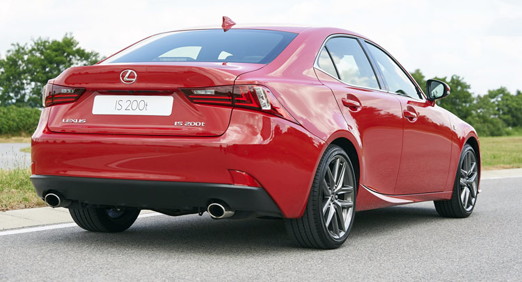  Lexus Drops A 245PS 2.0-liter Turbo Engine Into IS 200t