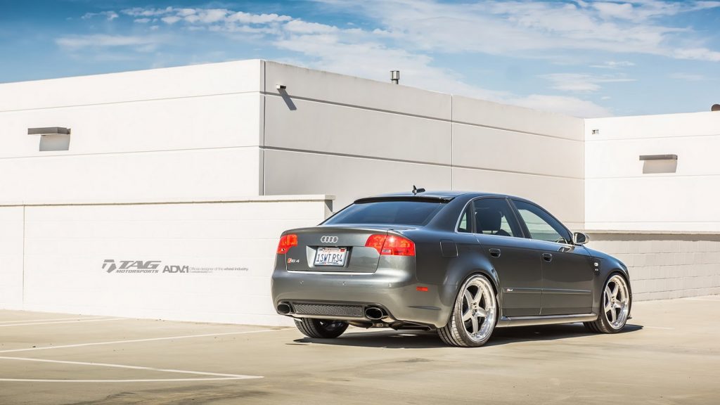 Audi RS4 B7 Wearing 20″ Brushed Aluminum Wheels | Carscoops