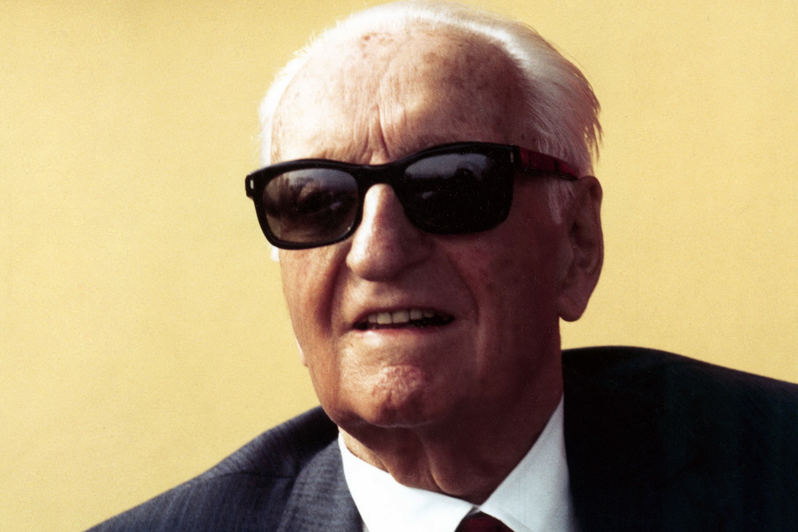 Biografi Enzo Ferrari – Gambaran