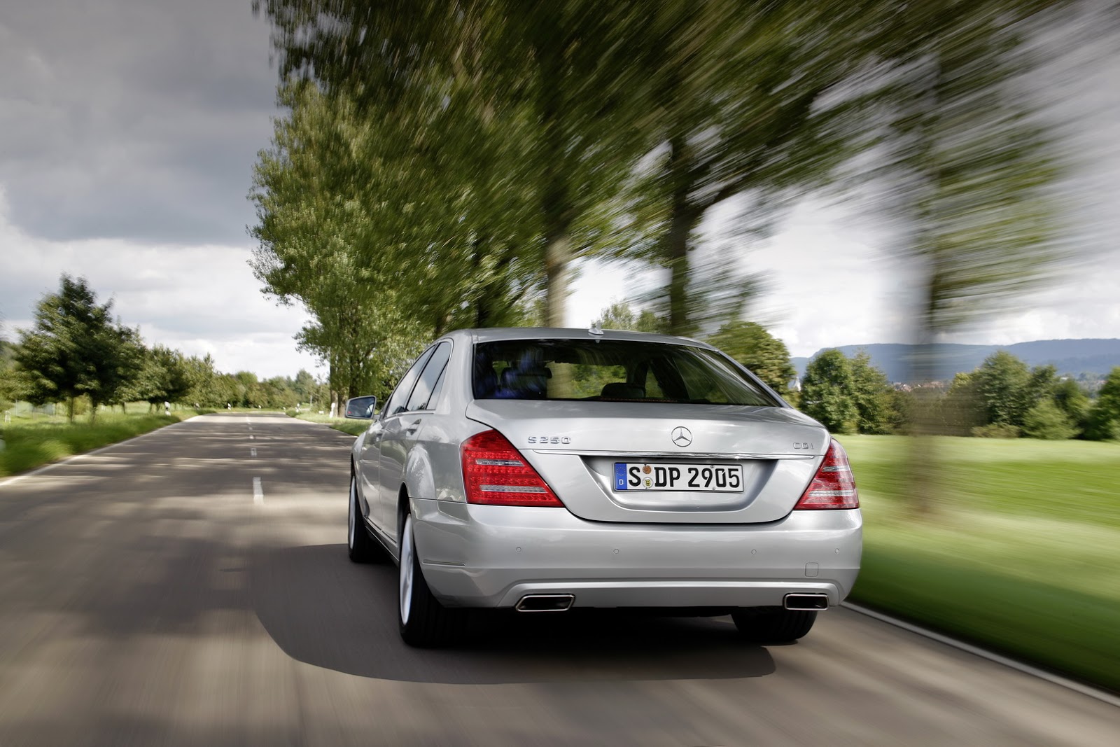 5 Reasons To Buy A W221 Mercedes Benz S Class Carscoops