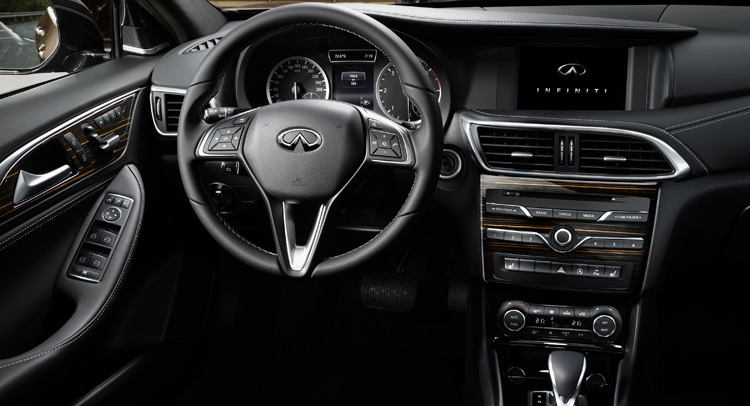  All-New Infiniti Q30 Premium Hatch Shows Its Interior