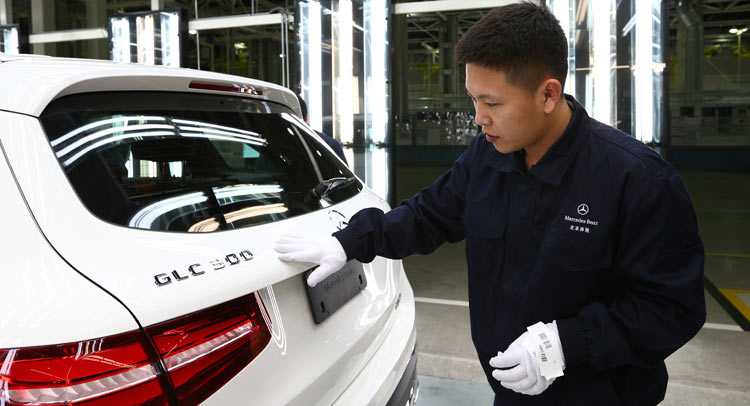  Mercedes-Benz Starts Building The GLC SUV In China