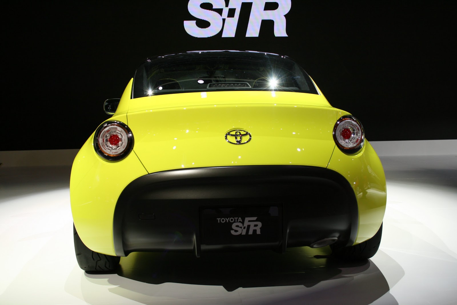 Toyota s. Toyota SFR 2015. Toyota s-fr Concept. Маленькие машины Токио. Маленькие спортивные автомобили Япония.