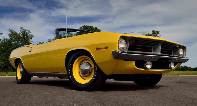  Two Drop-Top Gorgeous Convertible Plymouth Hemi Cudas Heads To Auction  [w/Video]